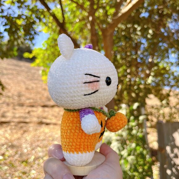 Halloween handmade HelloKitty Crochet Doll | Limited HelloKitty Pumpkin Plush - Picture 5 of 11